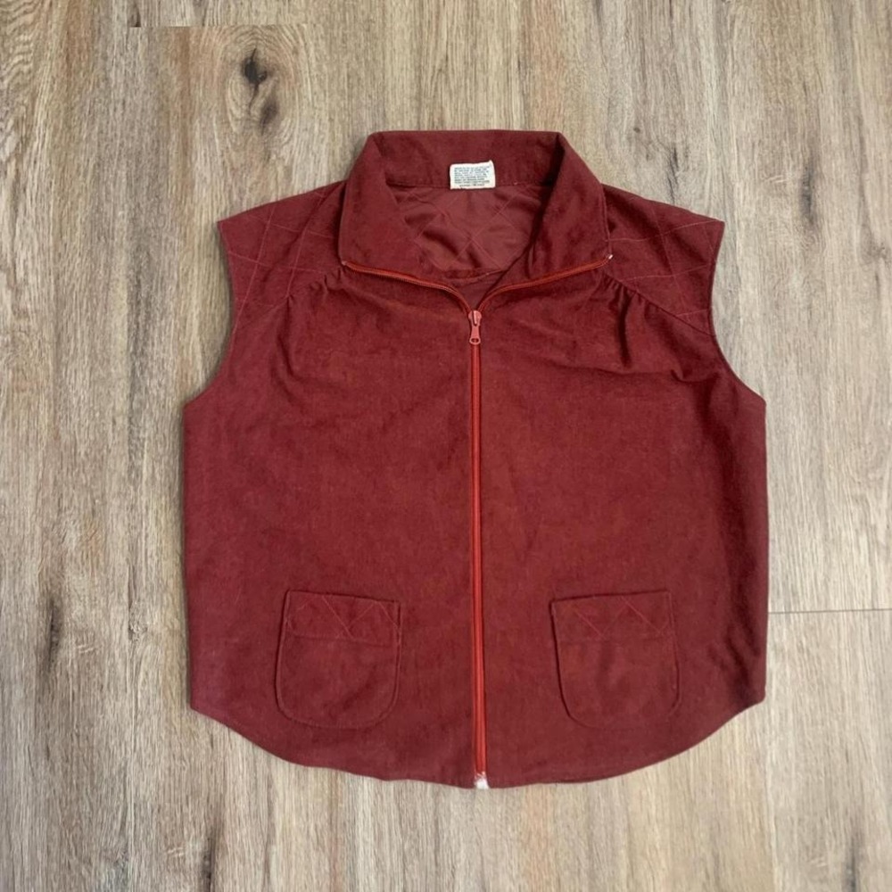 Vintage Bodin zip up faux suede vest in dark red - size medium womens